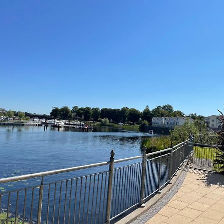 Five Bedroom Waterfront House Carrick on Shannon 外观 照片