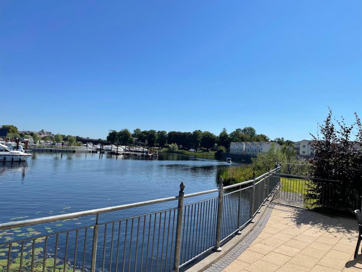 Five Bedroom Waterfront House Carrick on Shannon 外观 照片