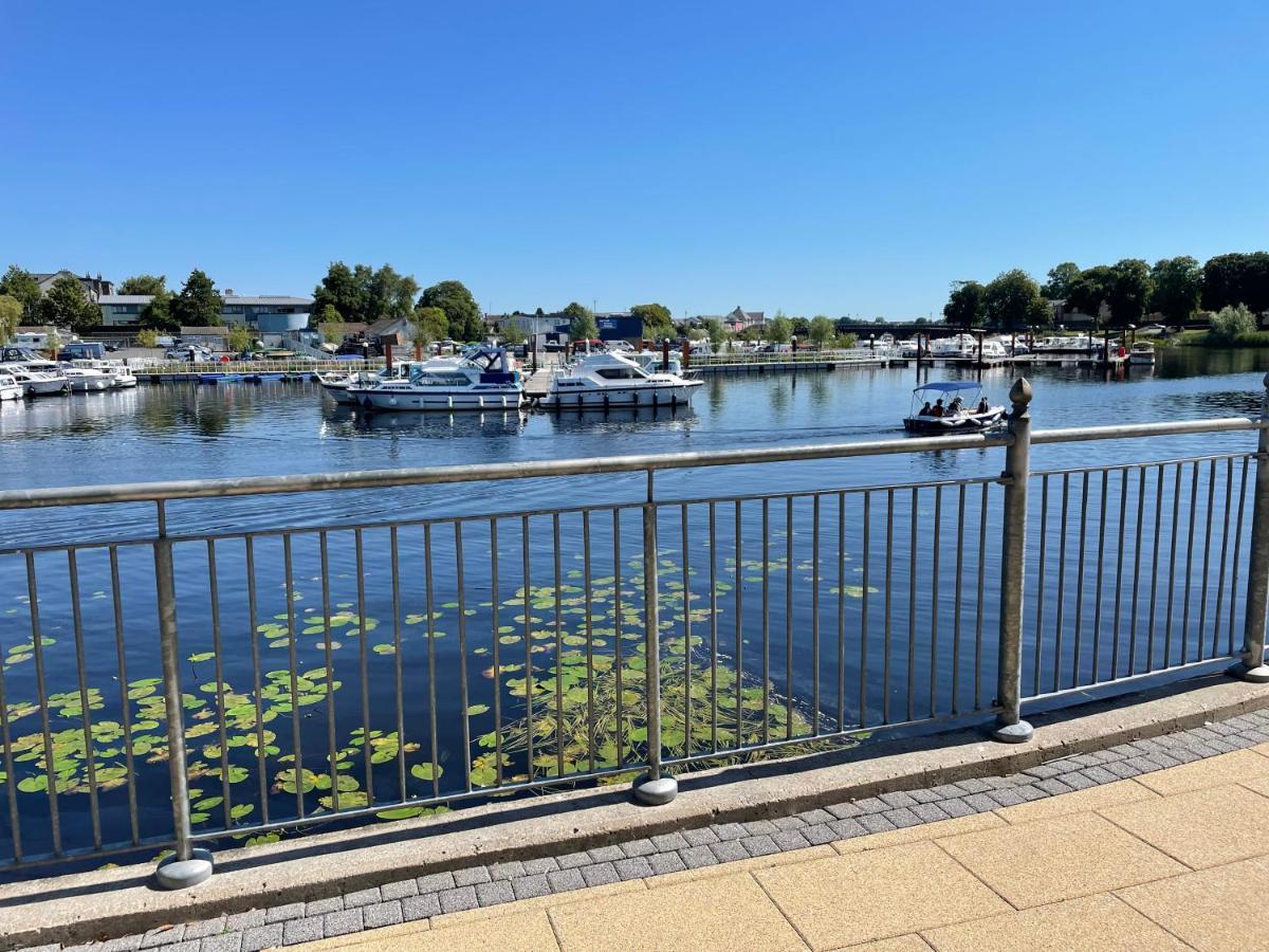 Five Bedroom Waterfront House Carrick on Shannon 外观 照片